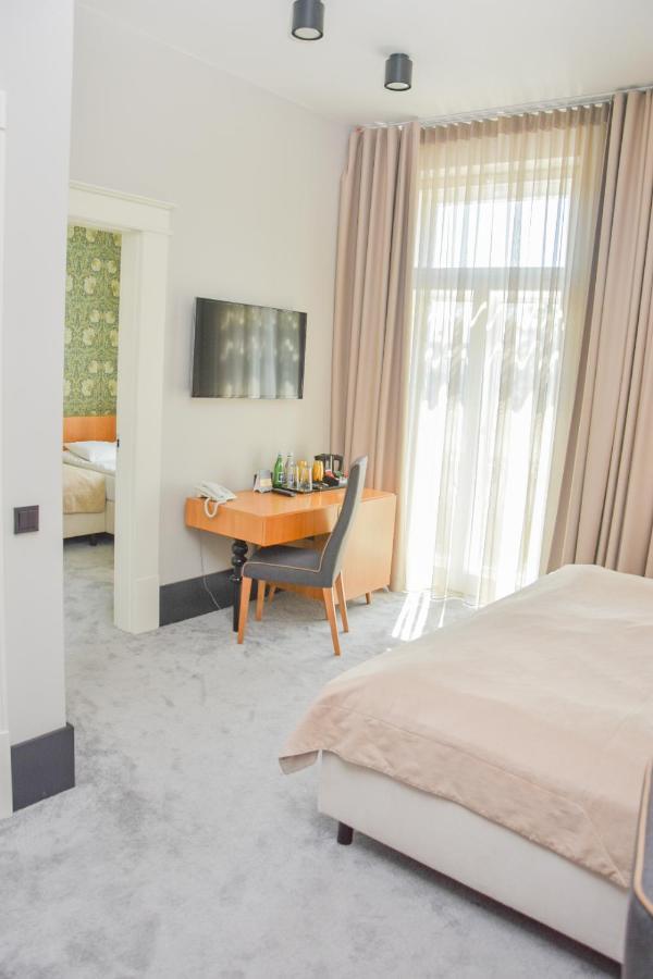Hotel Nihil Novi ราดอม ภายนอก รูปภาพ